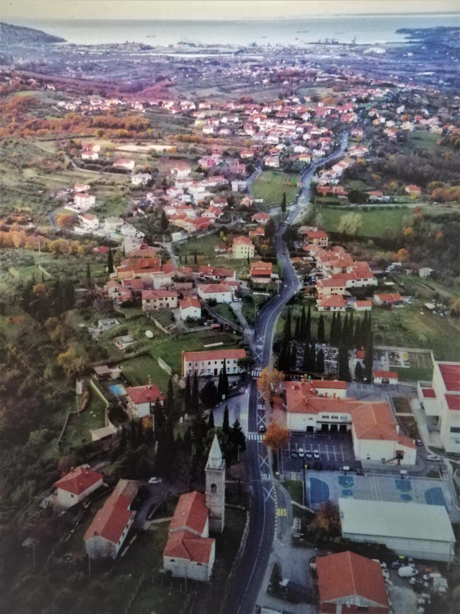 Apartma Nika *
