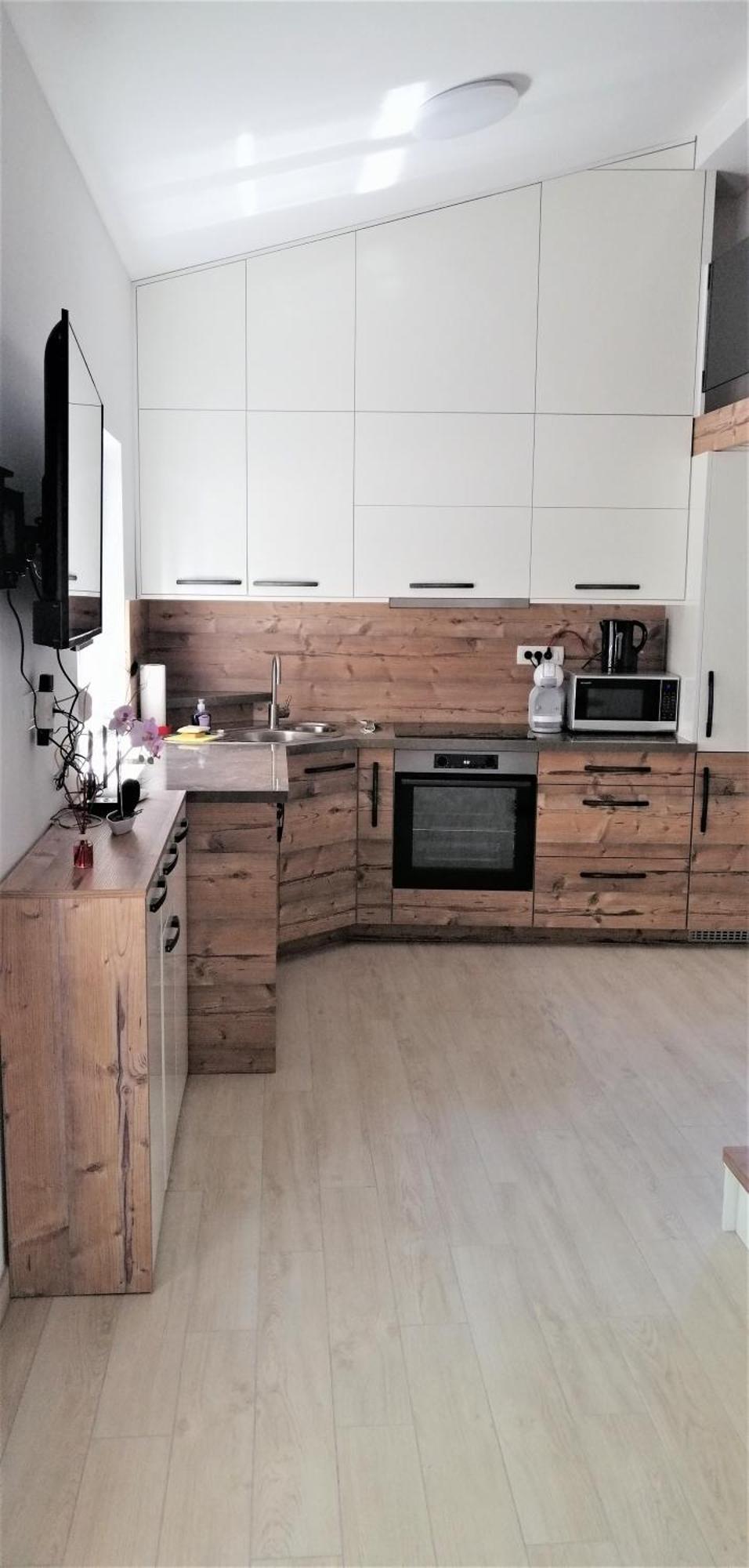 Apartma Nika * Pobegi